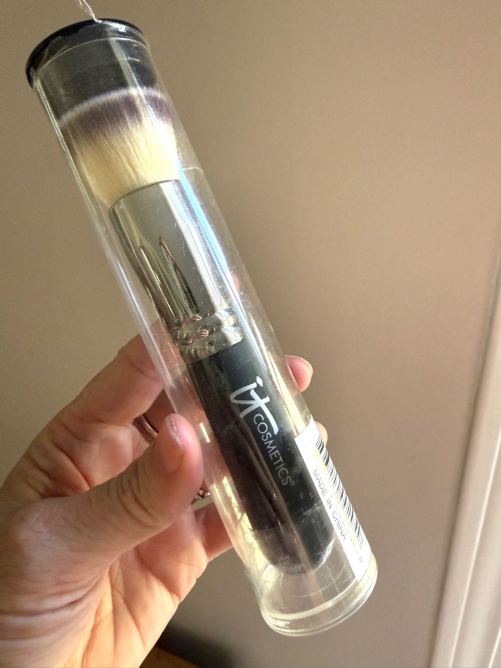 it cosmetics Brush’s and Makeup - Picture 3 of 15